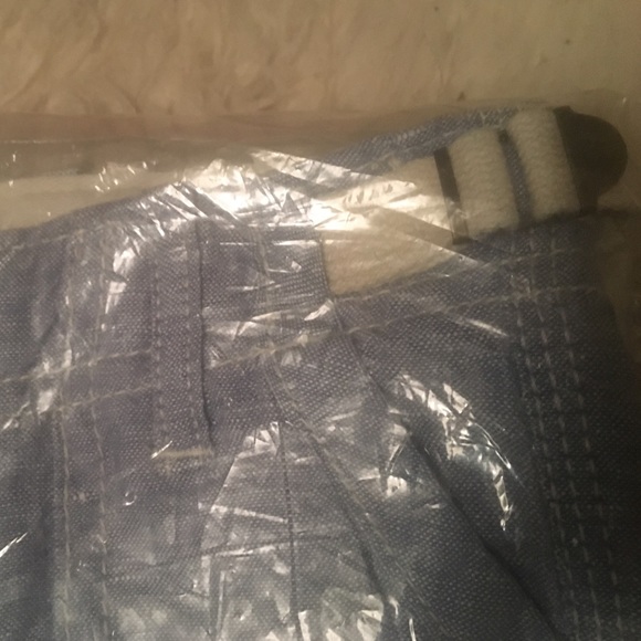 Gap Toddler Chambray Shorts - Picture 5 of 5